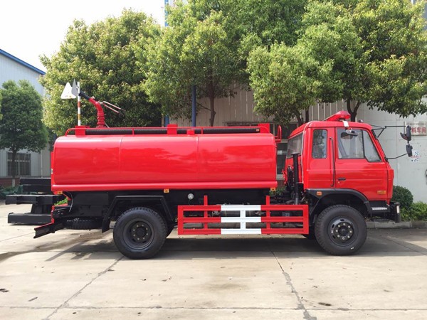 东风145型10吨消防洒水车
